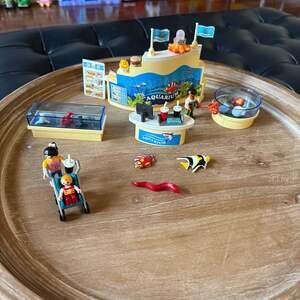 Playmobil Aquarium Shop & Visitors Playset with Figures and Sea Animals